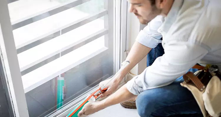 We fix All type of Sliding Door in Ives Estates, FL